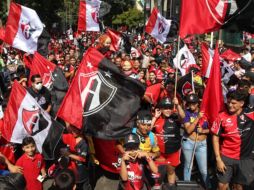 No importa la espera por ver a sus ídolos levantar los trofeos de campeones. EL INFORMADOR/A. CAMACHO