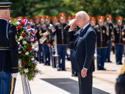 El presidente Joe Biden acudió al Cementerio Nacional de Arlington como es costumbre que lo haga el primer jefe cada año en el Memorial Day. TWITTER/ @POTUS