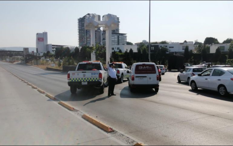 La protesta comenzó alrededor de las 17:00 horas en Periférico Poniente a la altura de avenida Inglaterra. TWITTER/@JaliscoVial