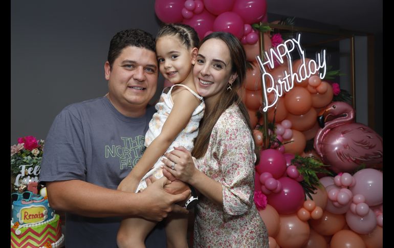 Yoanna Orozco, Renata Rodríguez Orozco y Miguel Rodríguez. GENTE BIEN JALISCO/Claudio Jimeno