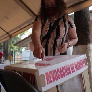 Revocación de mandato: Esto gastaron partidos políticos en la consulta, revela el INE