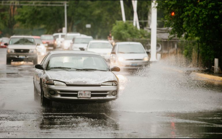 La lluvia de este viernes dejó varias afectaciones. EL INFORMADOR/G. Gallo