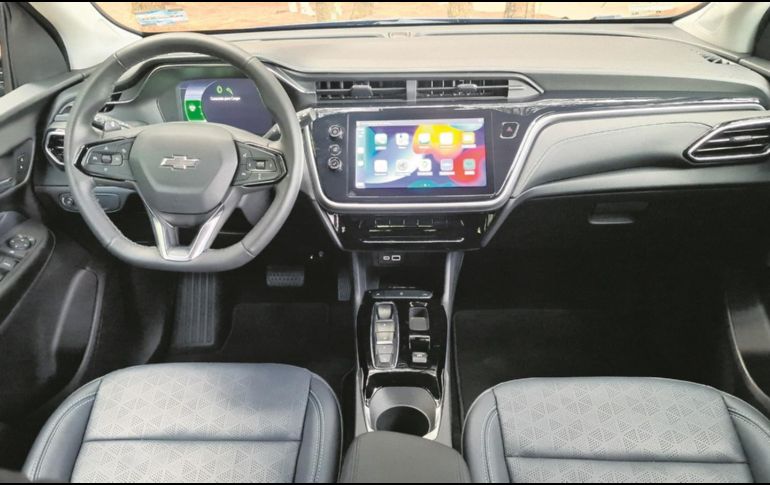 Cuenta con vinculación inalámbrica para Android Auto y Apple CarPlay, puerto de carga por inducción y en la misma pantalla toda la información del uso eléctrico. EL INFORMADOR/M. Castillo