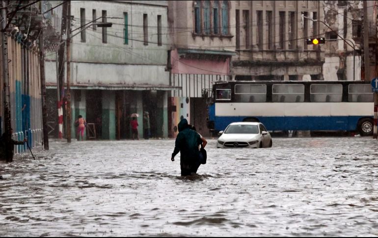 Se prevé la formación de hasta 17 ciclones tropicales, de los que 9 podrían alcanzar la categoría de huracán. De ellos, estiman, hay un 85% de probabilidades de que uno afecte a Cuba. EFE / ARCHIVO