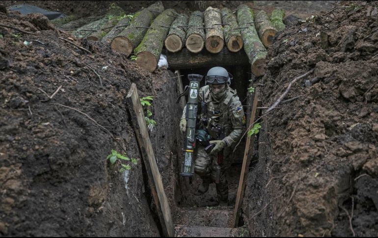 Soldados ucranianos han logrado contener los ataques gracias a sus modernas armas. EFE/E. Biba