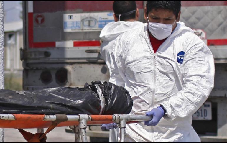 Cuando los agentes de investigación inspeccionaron el domicilio del descuartizador, encontraron el torso, otros restos, así como el material que utilizó para desmembrar a su vecino. AP / ARCHIVO