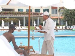 El mayor impacto en estos nuevos empleos se dio en el sector restaurantero y de servicios de alojamiento y en el sector comercio. EL INFORMADOR / ARCHIVO