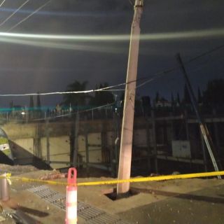 Por socavón, cierran a la circulación lateral de Av. Juan Pablo II