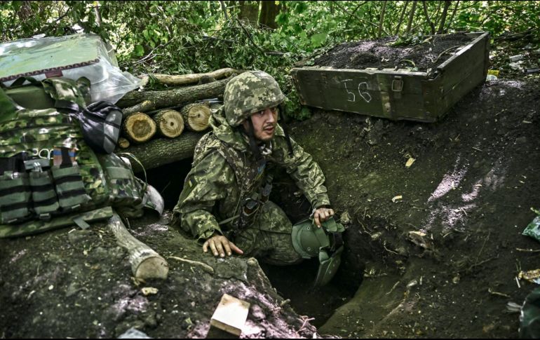 Fuerzas de Ucrania están atrincheradas en la zona del Donbás, en la defensa de su territorio. AFP