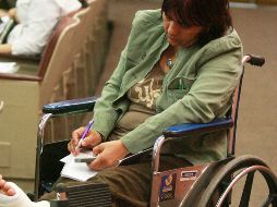 El padecimiento es progresivo y silencioso y se caracteriza por la pérdida de masa ósea, debilitamiento de los huesos y un mayor riesgo de fracturas por fragilidad. EL INFORMADOR/ARCHIVO