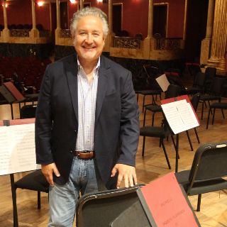 Después de ocho años regresa Héctor Guzmán a dirigir la OFJ