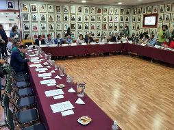 Durante la sesión el secretario de Hacienda, Juan Partida Morales, negó que el contrato de coinversión sea deuda pública. EL INFORMADOR/R. Rivas