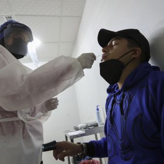 No hay incremento en hospitalizaciones ni fallecimientos por COVID-19: López Obrador