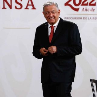 López Obrador le "canta un tiro" a la oposición para 2024