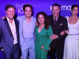 Diego Boneta y parte del elenco concuerdan en que la película “El padre de la novia” trata también de eliminar estereotipos. SUN