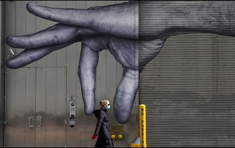 EU pasa por un momento de confusión en torno a la pandemia, pues prácticamente ha regresado a la normalidad, pero los casos están subiendo. AFP / ARCHIVO