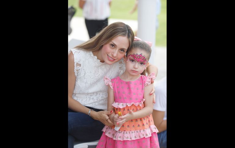 Rebeca Cifuentes y Romina De La Garza. GENTE BIEN JALISCO/Claudio Jimeno