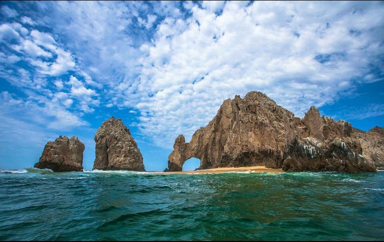 Los Cabos, Baja California es una de las playas más visitadas del Pacífico Mexicano. EFE.