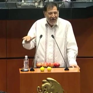 Elecciones 2022: Con manzanas, Noroña explica "fracaso" de opositores en los comicios