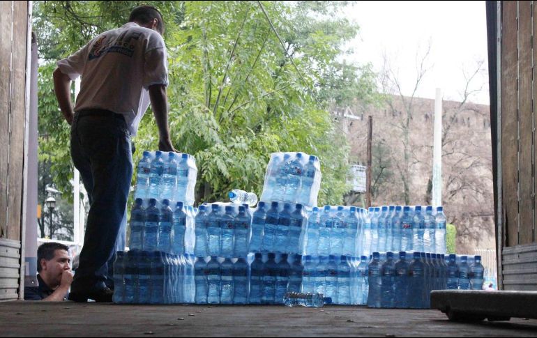 A partir de este miércoles ya no se consigue agua embotellada de ninguna marca o presentación, esta agotada, en Nuevo León. INFORMADOR/ ARCHIVO