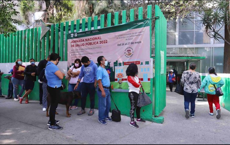 En las últimas cinco semanas, la mayor parte de los casos están presentes en los grupos de 18 a 29 años. SUN/B. Fregoso