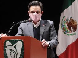 Zoé Robledo, titular del IMSS, da positivo al virus. SUN