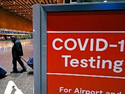 El distanciamiento social, uso de cubrebocas y un esquema de vacunación completo son las mejores medidas de prevención anticovid. AP/ARCHIVO