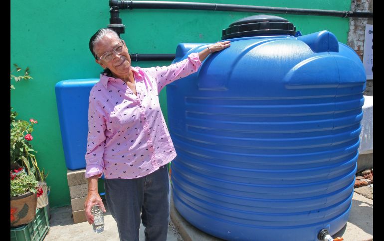 María Meza Martínez es vecina de la colonia El Tapatío, en Tlaquepaque, y ya cuenta con su nido de lluvia. EL INFORMADOR/A. Camacho