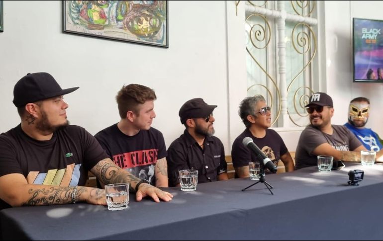 A la par de los homenajes que brindan a diversas figuras, Panteón Rococó avanza con esta gira con el respaldo de una propuesta audiovisual especial. ESPECIAL