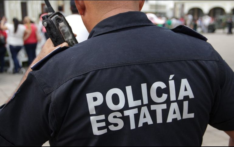 Las autoridades de Colima también decomisaron un arsenal de 40 armas de fuego, 25 chalecos tácticos y artefactos explosivos. TWITTER/SSP_COLIMA