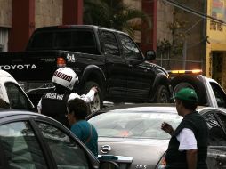En días pasados, vecinos o conductores denunciaron que agentes viales y choferes de grúas están “cazando” a los dueños de vehículos que cometen cualquier falta, aunque no amerite el corralón. EL INFORMADOR / ARCHIVO
