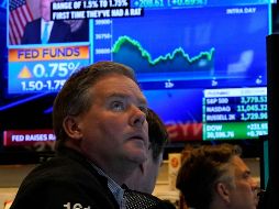 Las alzas en las tasas directrices aumentan el costo de los préstamos que los bancos comerciales otorgan a sus clientes. AFP  / T. A. Clary