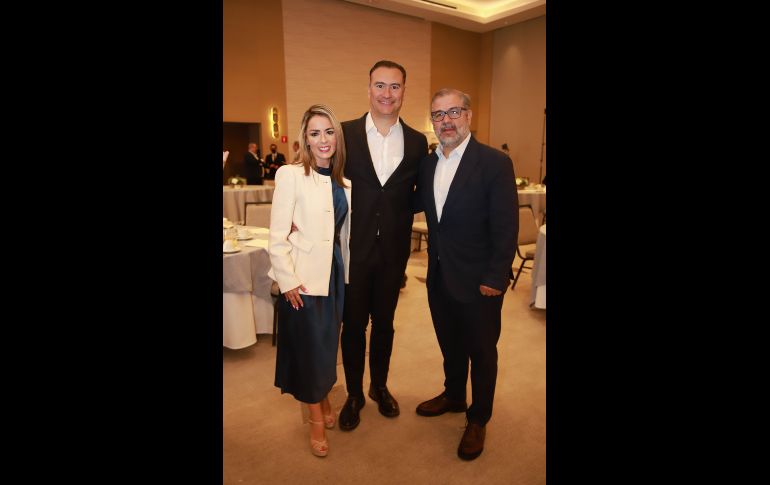 Tania Rodríguez, Manuel Herrera y Alfonso Petersen. GENTE BIEN JALISCO/Antonio Martínez