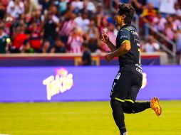 Macías marcó un doblete. TWITTER/@Chivas