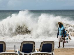 Autoridades dieron a conocer que solamente se permite la navegación de embarcaciones menores en Guerrero. EFE