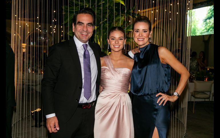 Carlos de la Torre, Natalia de la Torre y Marcela Hernández. GENTE BIEN JALISCO/Jorge Soltero