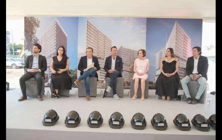 Giorgio Nehme, Claudia Elizalde, Jorge Camilo Antonio, Pablo Lemus, Guillermina Tomé, Priscila Solorzano y Antonio Antonio. GENTE BIEN JALISCO/Antonio Martínez
