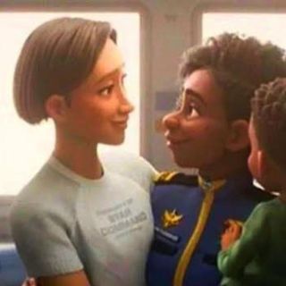 Lightyear: Critican a cine por "advertir" sobre escena con "ideología de género" (FOTO)