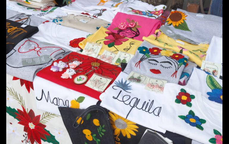 Vendimia de artesanías locales. GENTE BIEN JALISCO/Claudio Jimeno