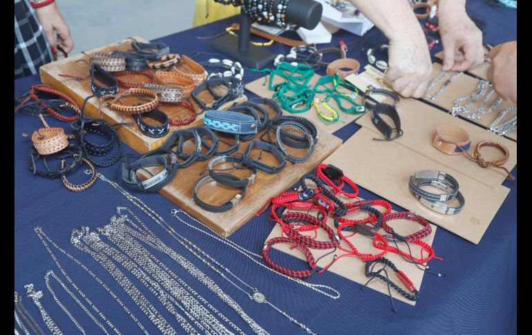 Vendimia de artesanías locales. GENTE BIEN JALISCO/Claudio Jimeno