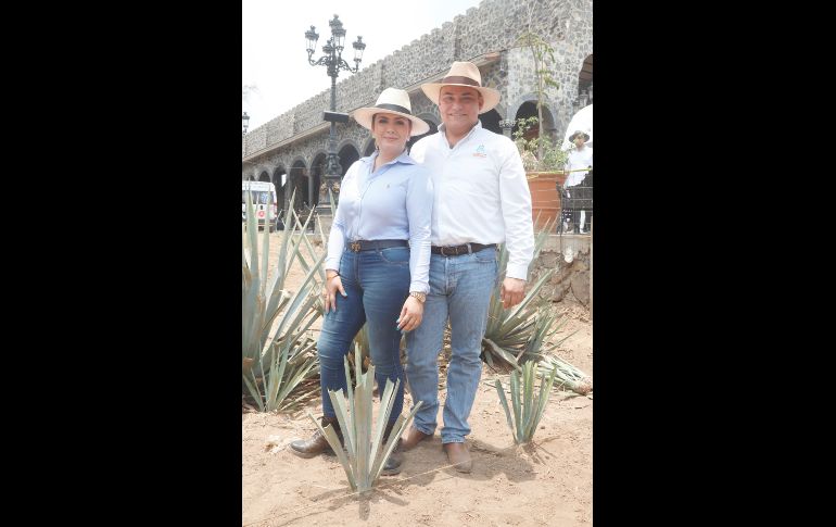 Alma Del Pilar Rivas Ruiz y Gildardo Partida. GENTE BIEN JALISCO/Claudio Jimeno