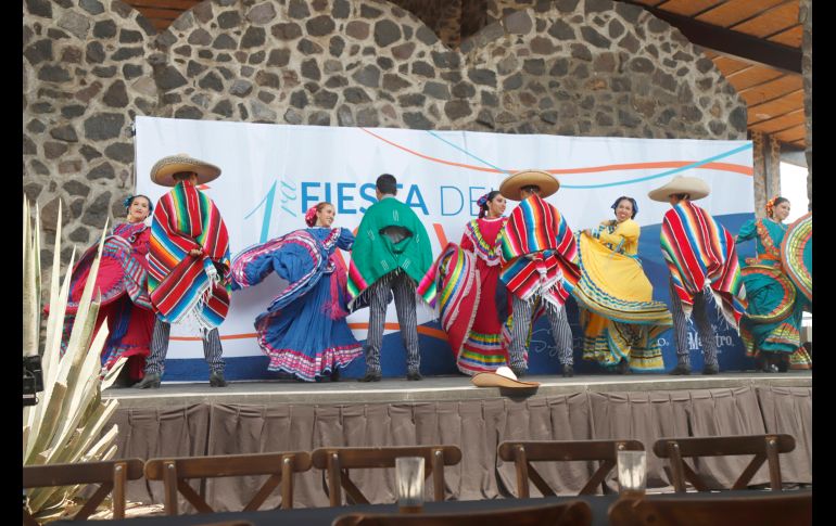 Ballet Folclórico. GENTE BIEN JALISCO/Claudio Jimeno