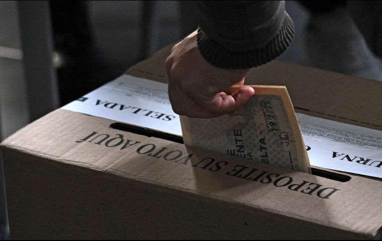 Millones de colombianos deben acudir a las urnas para elegir a su nuevo presidente. AFP / J. Barreto