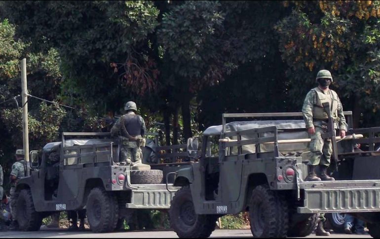 Los elementos de la Sedena que viajaban en la parte trasera resultaron lesionados por la volcadura, sin embargo, no hubo pérdidas humanas. NTX / ARCHIVO