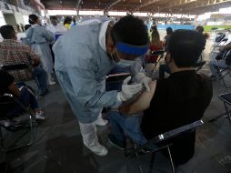 En general, hasta el momento poco más del 86% de la población mayor de 12 años ha recibido al menos una dosis contra el COVID. EL INFORMADOR/ARCHIVO