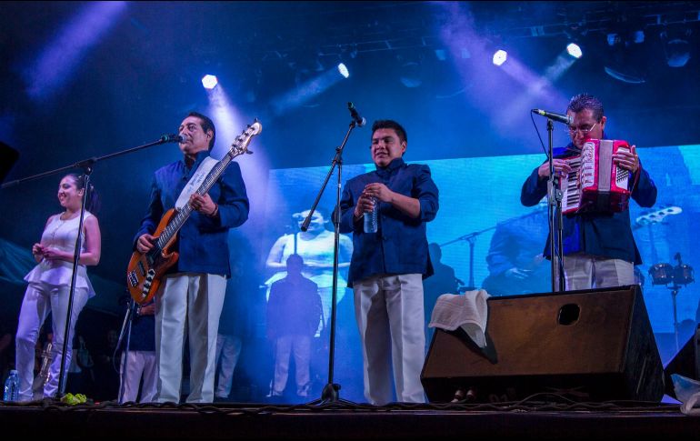 Una de las sorpresas que anunció Sheinbaum fue la presentación de Los Ángeles Azules en el Zócalo. NOTIMEX / ARCHIVO