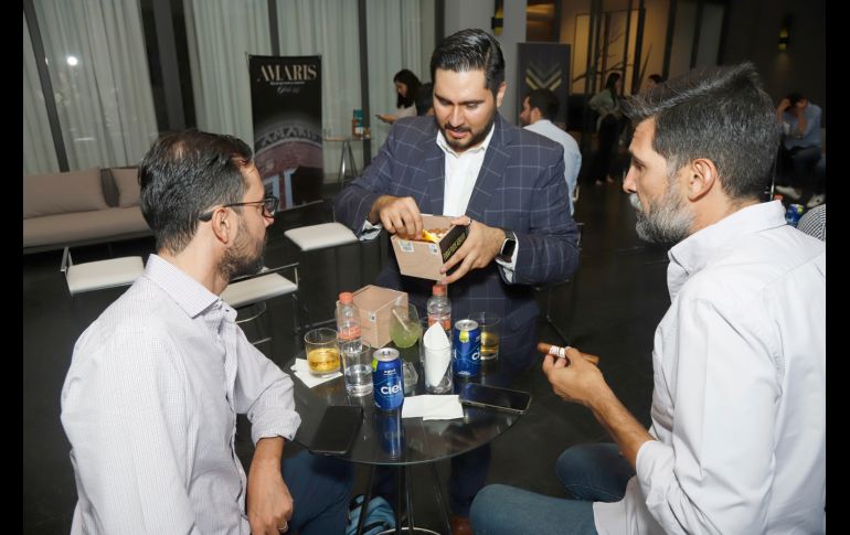 Rafael Aréchiga, Jordan Jaimes y Carlos Shelley. GENTE BIEN JALISCO/Claudio Jimeno