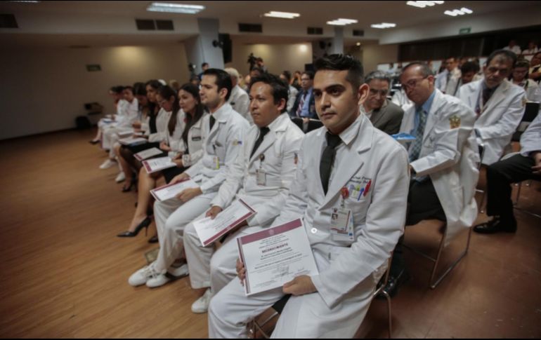 Los médicos y especialistas recibirán contratos de distintas instituciones, como el IMSS, ISSSTE y Pemex. EL INFORMADOR/ARCHIVO