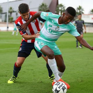 ¿Quién es Joao Maleck, el futbolista involucrado en un choque fatal en Guadalajara?