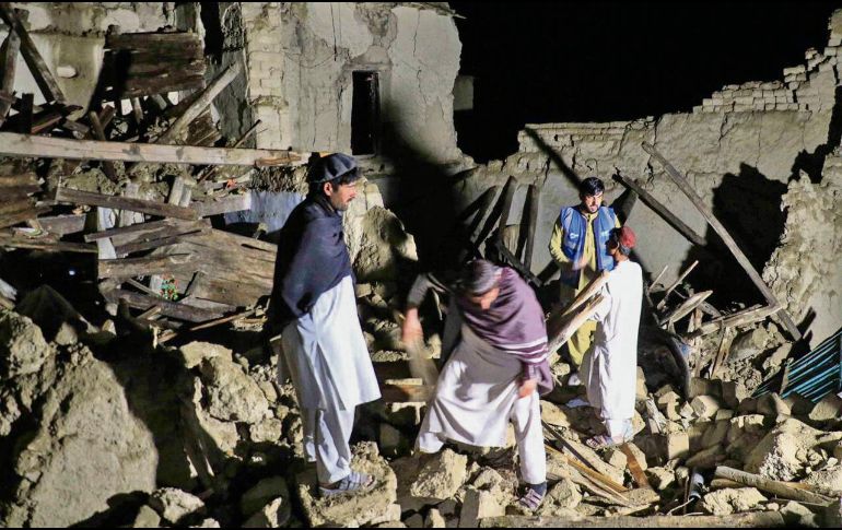 Más de dos mil casas se desplomaron durante el movimiento telúrico. EFE